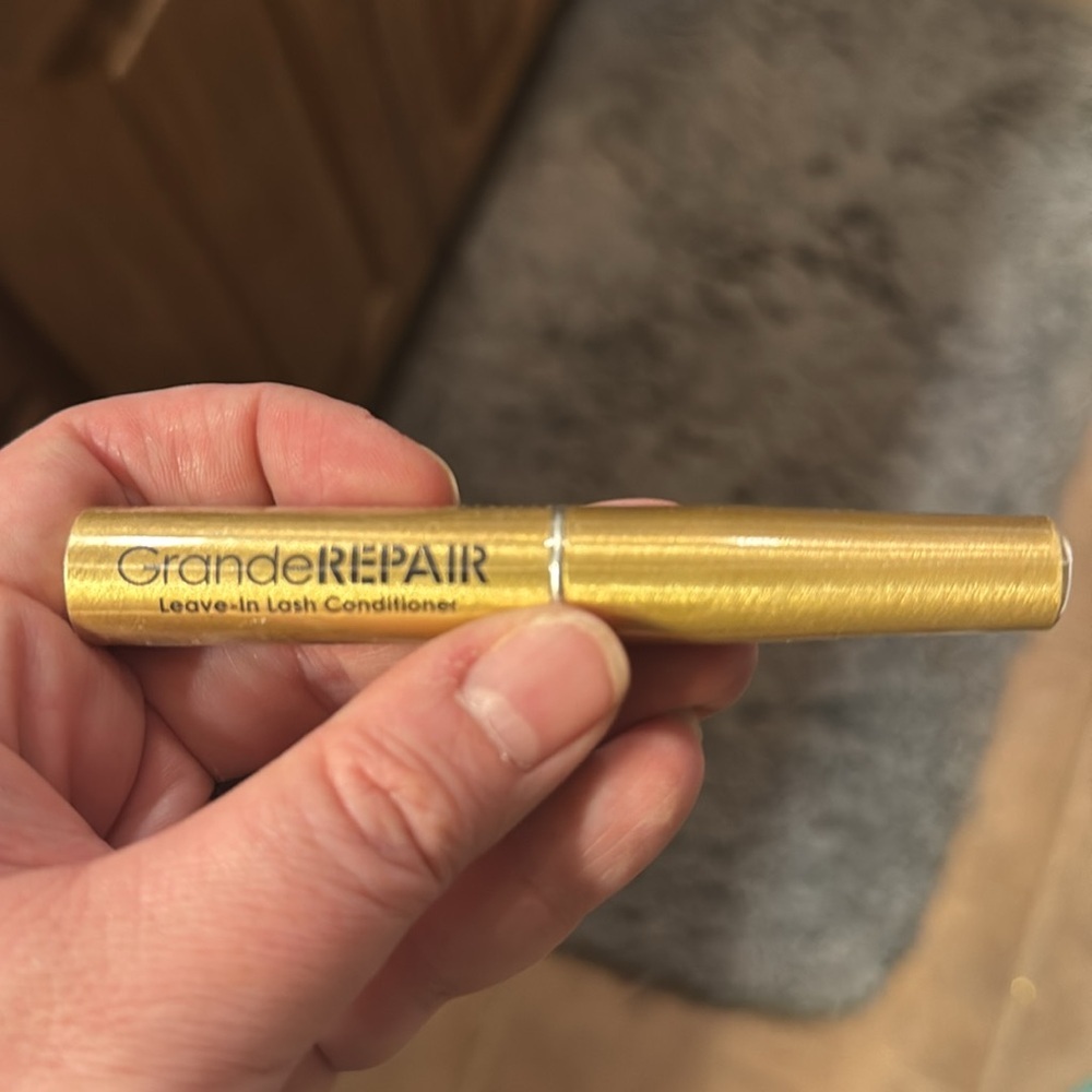 Sealed Grande Cosmetics Grande REPAIR Leave-In Lash Conditioner .07 Oz - Picture 8 of 10